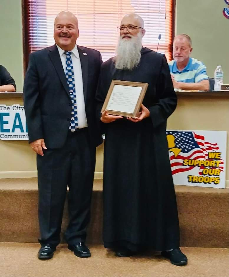 Mayor Gives Proclamation to Sacred Heart Parish Church City of